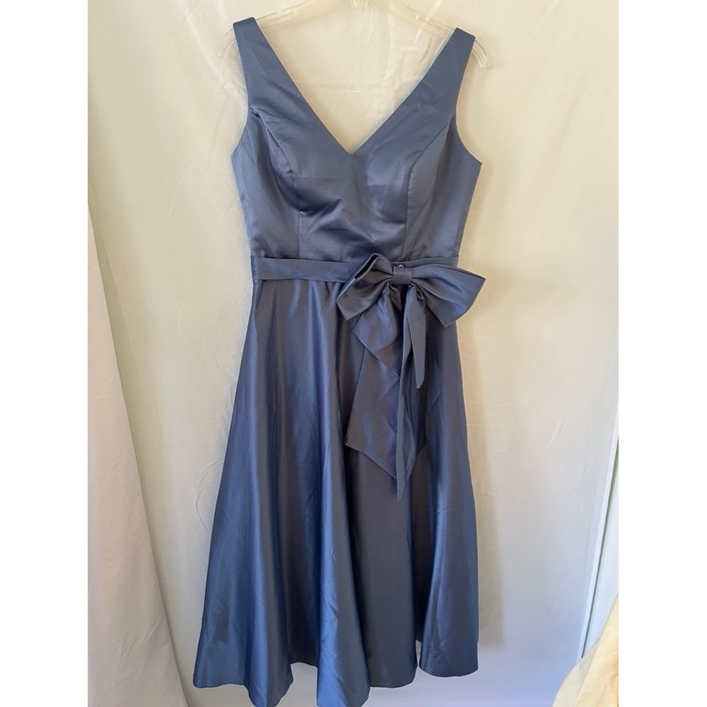 Miss Veil Dusty Blue Satin V-Neck Midi Dress Lace Up Back Bow Detail Size 10 NEW